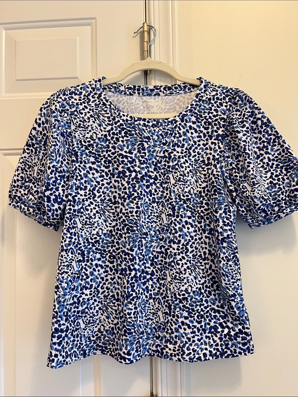 Lilly Pulitzer size M Rhett Knit Top in blue animal print NWOt